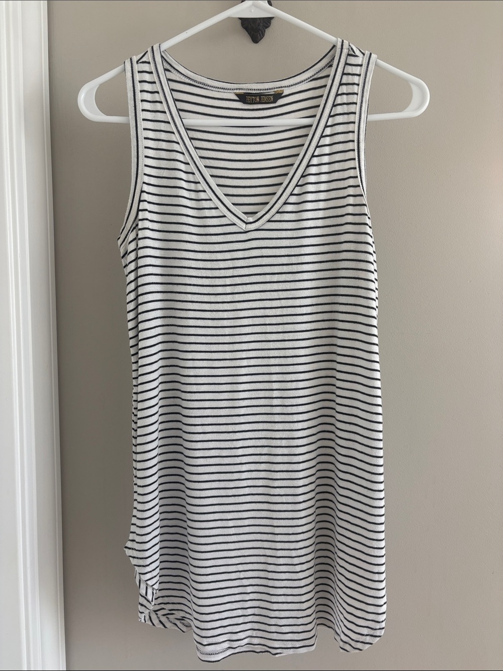 Peyton Jensen Horizontal Black White Stripe V-Neck Tank Top Size XS